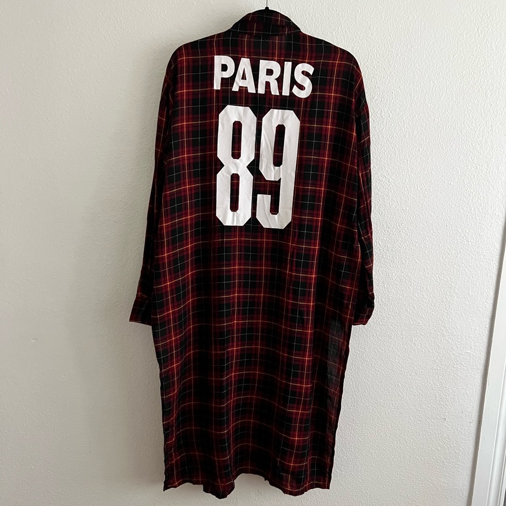 Fashion Nova shirt, size large